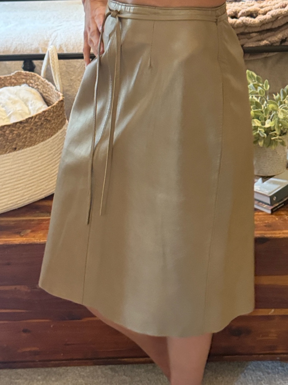 VINTAGE GOLD LEATHER/SUEDE A-Line Knee-Length Skirt with Tie Waist